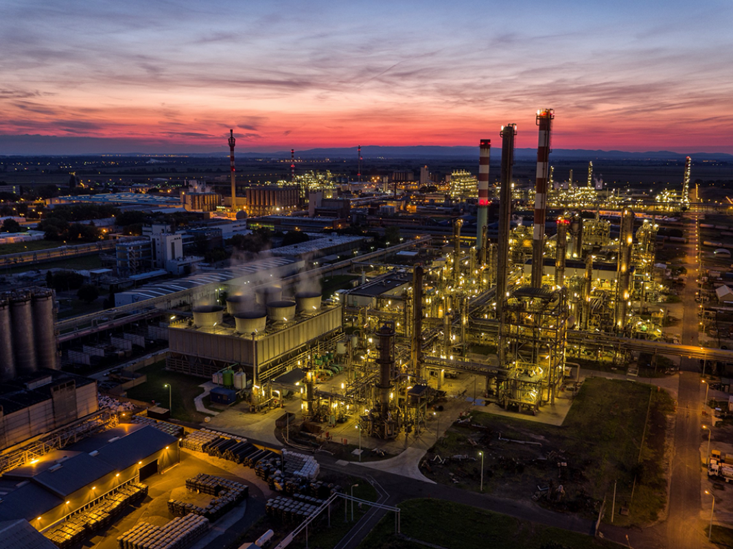 bratislava_refinery-0hboxt7k3c.jpg